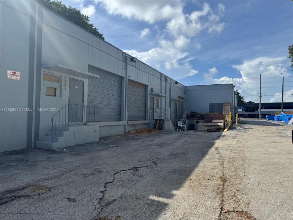1920-1936 Stirling Rd, Dania Beach, فلوريدا 33004, الولايات المتحدة