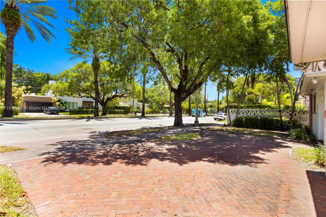 4322 Alton Rd, Miami Beach, Florida 33140