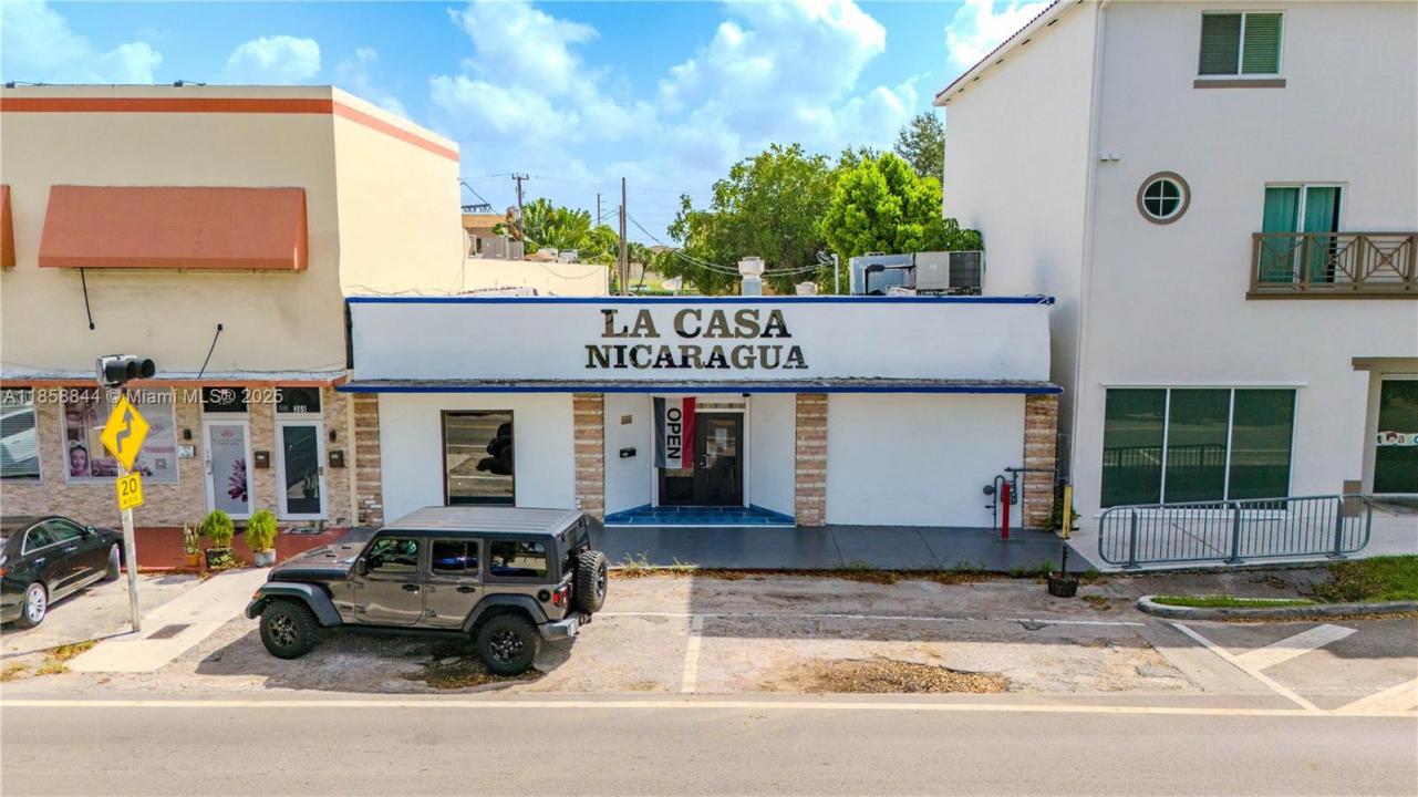 365 N Royal Poinciana Blvd, Miami Springs, فلوريدا 33166, الولايات المتحدة