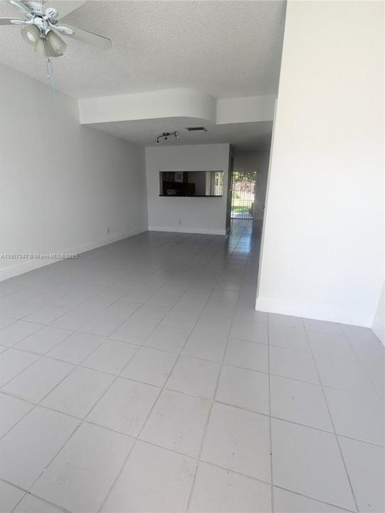 16661 Hemingway Dr 16661, Weston, Florida 33326