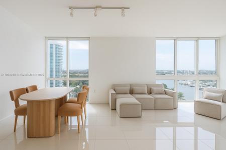 1861 NW S River Dr 1505, Miami, Florida 33125, USA