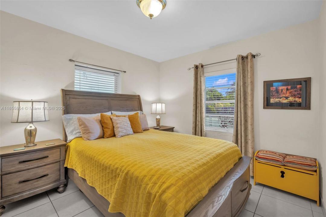 3248 NW 102nd St, Miami, Floride 33147, États-Unis