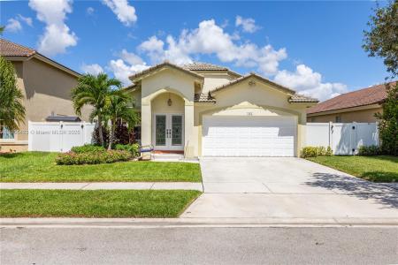 445 SW 205th Ave, Pembroke Pines, Florida 33029, USA