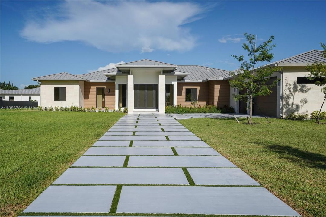 27510 SW 170th Ave, Homestead, Florida 33031