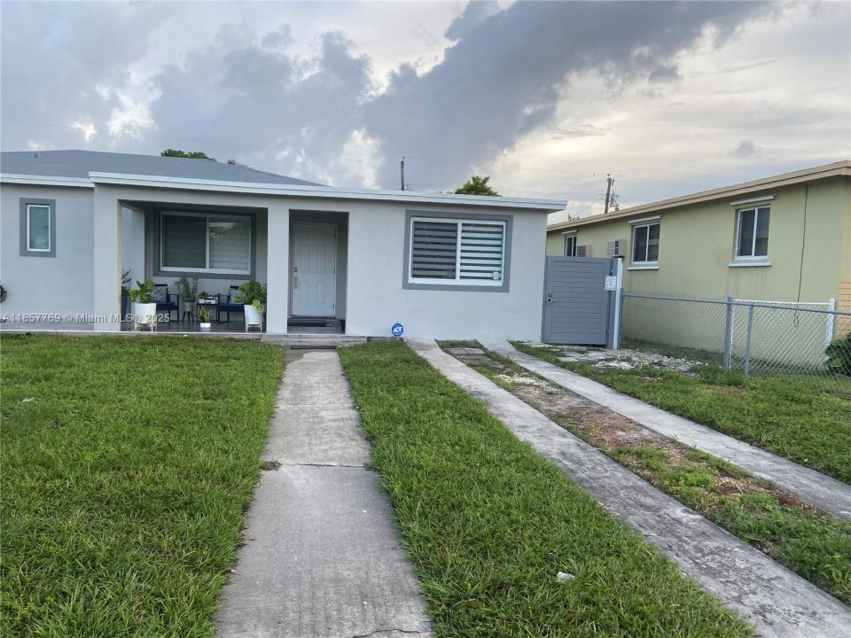 868 E 32nd St 0, Hialeah, Florida 33013, HOA KỲ