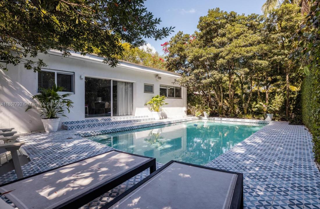 420 NE 87th St, El Portal, Флорида 33138, Соединенные Штаты