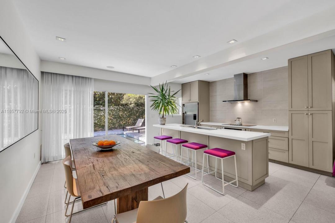 420 NE 87th St, El Portal, Флорида 33138, Соединенные Штаты