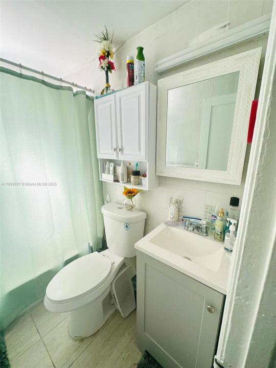 2371 SW 27th St, Miami, Florida 33133