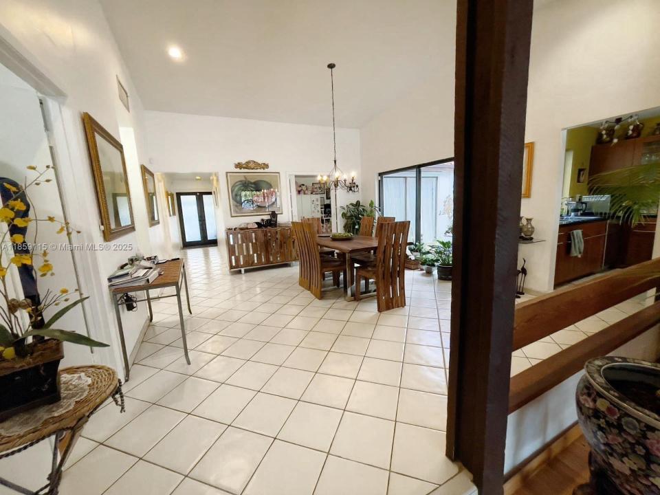 618 NE 195th St 0, Miami, Florida 33179, HOA KỲ