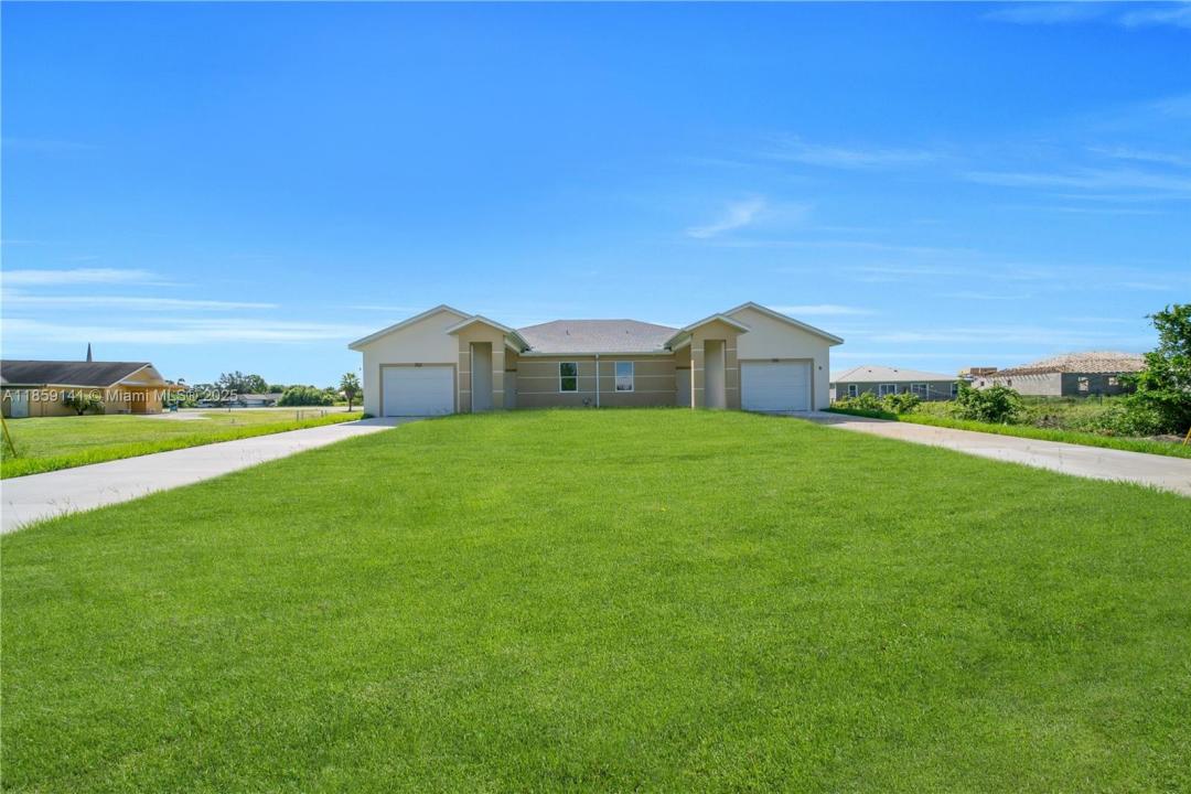 261-263 grant blvd, Lehigh Acres, Florida 33974