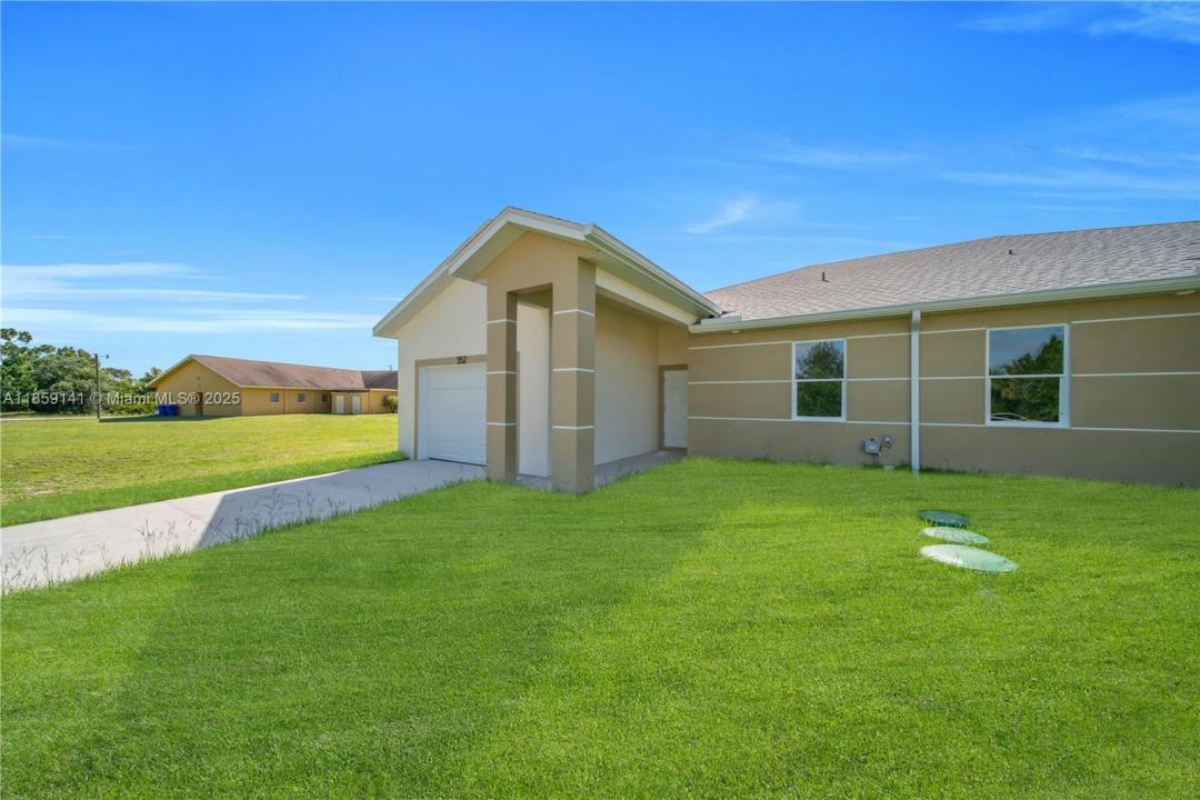 261-263 grant blvd, Lehigh Acres, Florida 33974