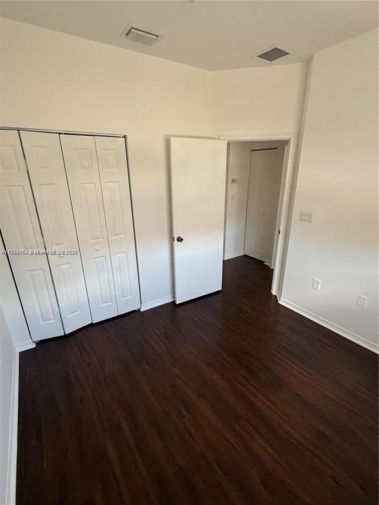 906 SW 143rd ave 502, Pembroke Pines, Florida 33027, USA