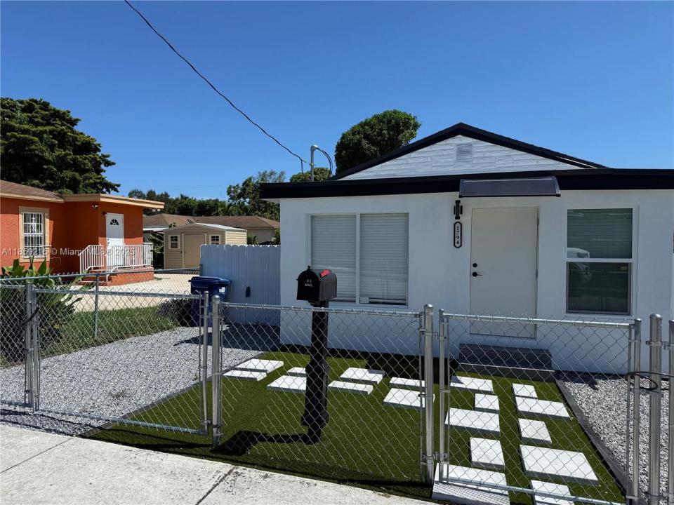 1794 NW 74th Ter, Miami, Flórida 33147, Estados Unidos