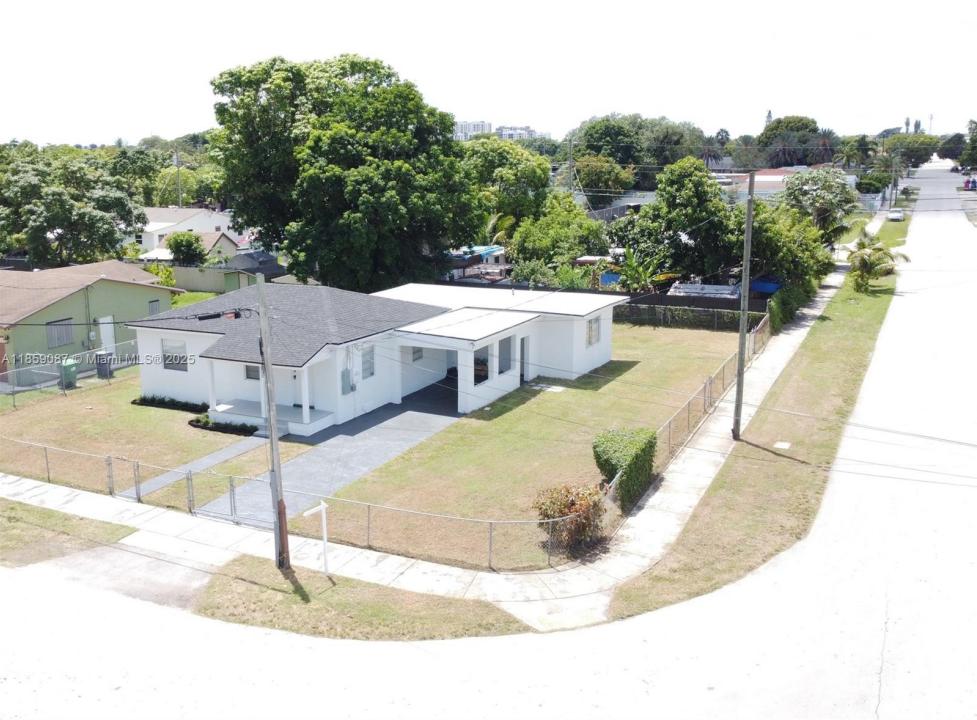 10490 SW 173rd Ter, Miami, פלורידה 33157, ארצות הברית של אמריקה 