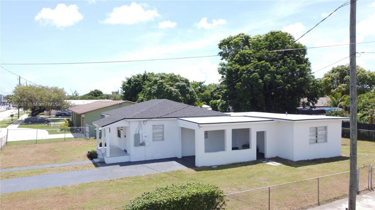 10490 SW 173rd Ter, Miami, פלורידה 33157, ארצות הברית של אמריקה 