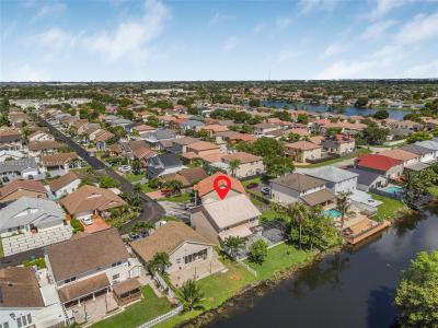 7725 NW 192nd St, Hialeah, Florida 33015, USA