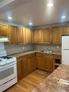 2175 NE 170th St 202, North Miami Beach, Florida 33162, USA