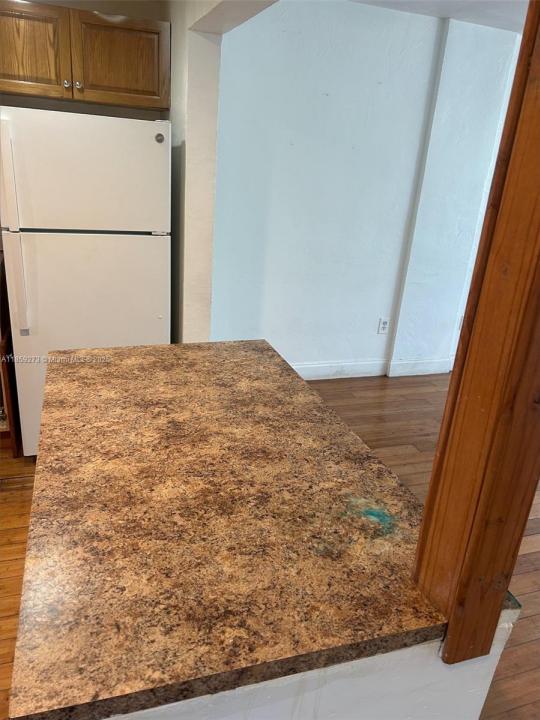 2175 NE 170th St 202, North Miami Beach, Florida 33162, HOA KỲ