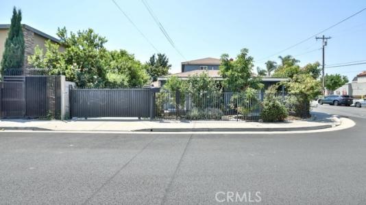 Pine Street, Westminster, Kalifornia 92683, USA