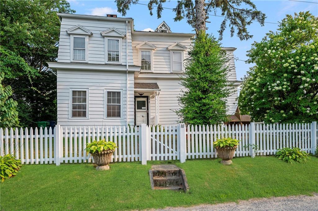 10 Hendricks Street, South Kingstown, רוד איילנד 02879, ארצות הברית של אמריקה