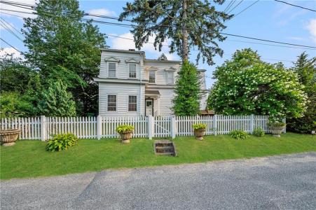 10 Hendricks Street, South Kingstown, רוד איילנד 02879, ארצות הברית של אמריקה