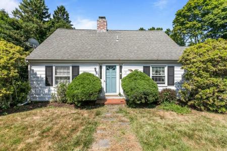11 West Avenue, Tiverton, Rhode Island 02878, USA