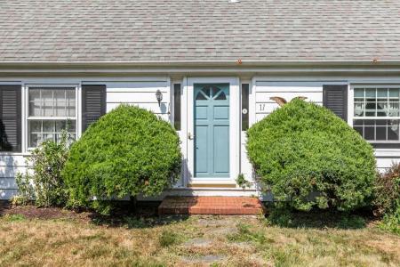 11 West Avenue, Tiverton, Rhode Island 02878, USA