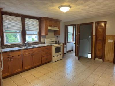 83 Farnum Pike, Smithfield, Rhode Island 02917