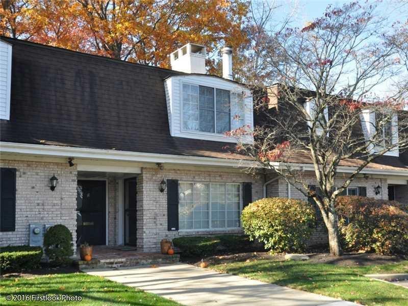77 HOFFMAN Avenue C, Cranston, Rhode Island 02920, Estados Unidos