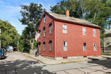 23 Willow Street, Newport, RI 02840, USA