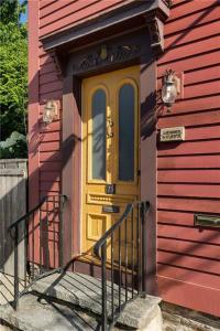 23 Willow Street, Newport, Rhode Island 02840, USA