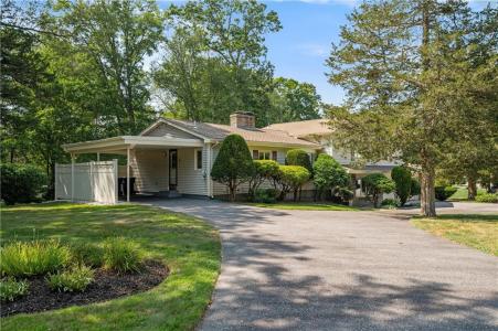 1 Rocky Crest Road, Cumberland, Rhode Island 02864, États-Unis