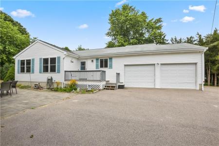 40 Charlene Avenue, Westerly, RI 02891, USA