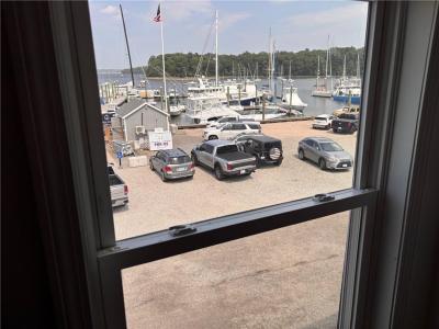 3 Division Street 2B, East Greenwich, Rhode Island 02818, USA