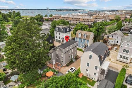 3 Sharon Court, Newport, RI 02840, USA