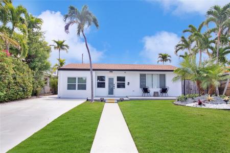 7517 HISPANOLA, North Bay Village, Florida 33141, USA