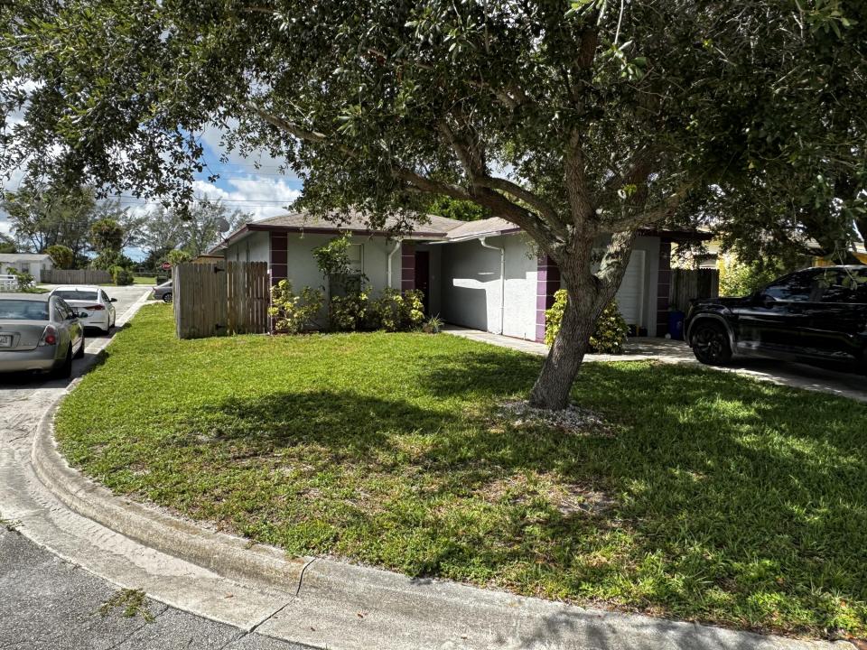 2313 Z Terrace, Riviera Beach, Flórida 33404, Estados Unidos