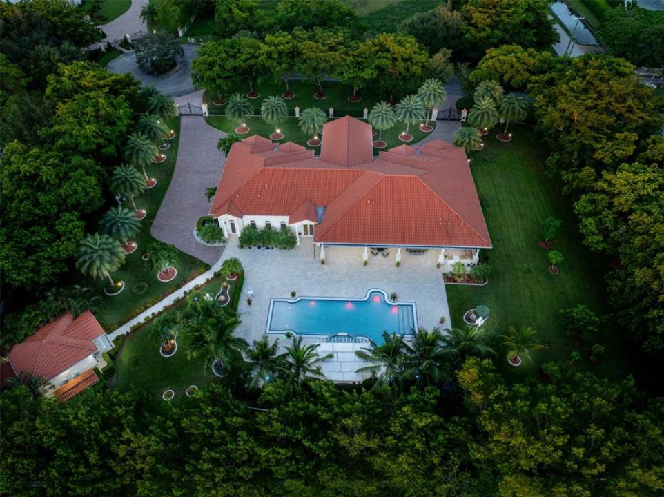 5801 Estates Dr, Sunshine Ranches, Southwest Ranches, Florida 33330