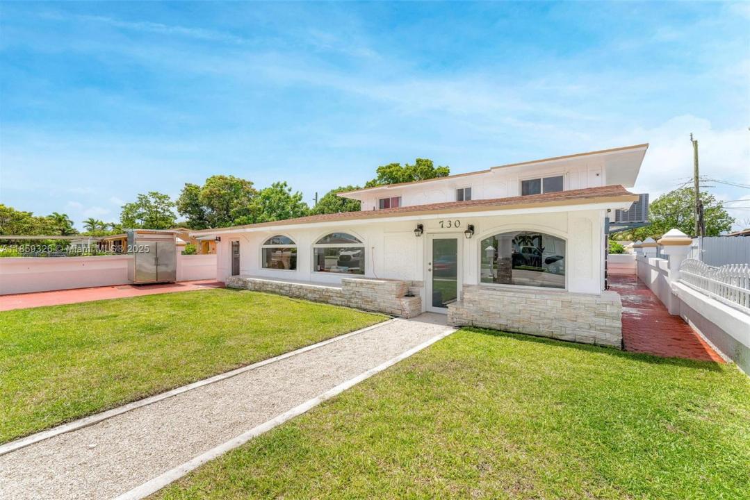 730 Curtiss Dr, Opa-Locka, 佛罗里达州 33054, 美国