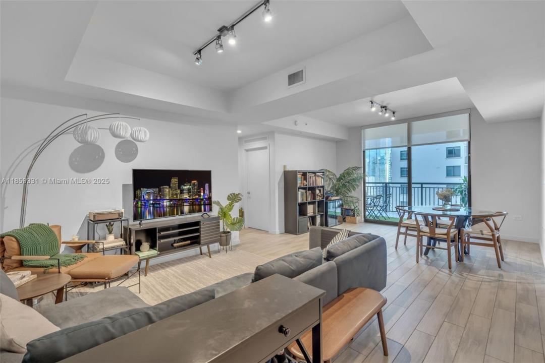 999 SW 1st Ave 2916, Miami, Florida 33130