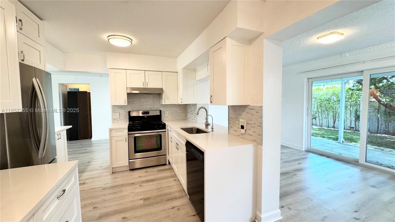 11360 NW 31st St, Sunrise, Florida 33323, HOA KỲ