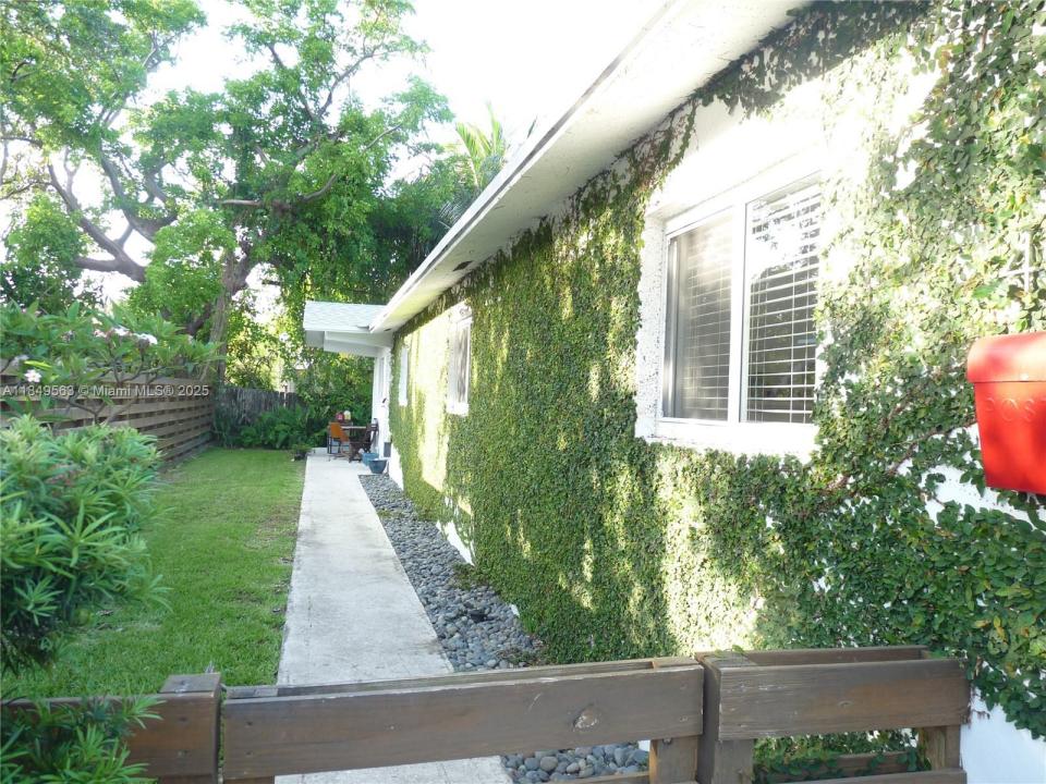 453 NE 70th St 455, Miami, Флорида 33138, Соединенные Штаты