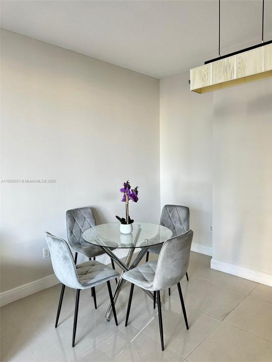 1050 Brickell Ave 1504, Miami, 플로리다 33131, 미국