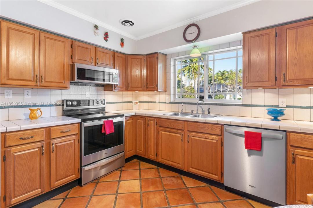 300 187th St, Sunny Isles Beach, فلوريدا 33160, الولايات المتحدة