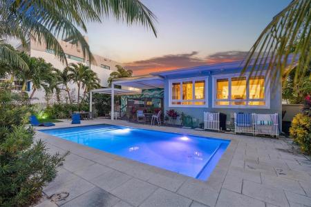1361 NE 104th St, Miami Shores, Florida 33138, USA