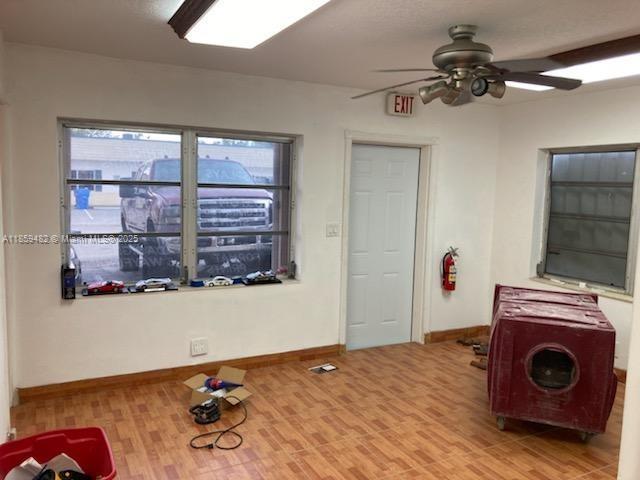 4857 NE 12th Ave, Oakland Park, Florida 33334, Estados Unidos