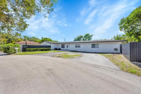 10504 SW 77th Ct, Pinecrest, Florida 33156, USA