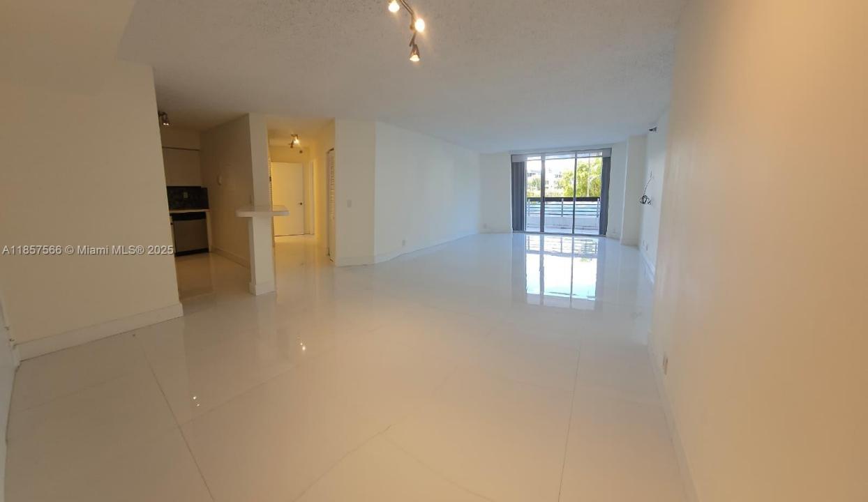 3400 NE 192nd St 303, Aventura, Florida 33180, Estados Unidos