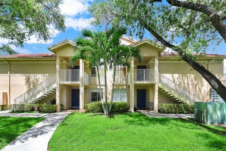 15770 SW 106th TER 102, Miami, Florida 33196, USA