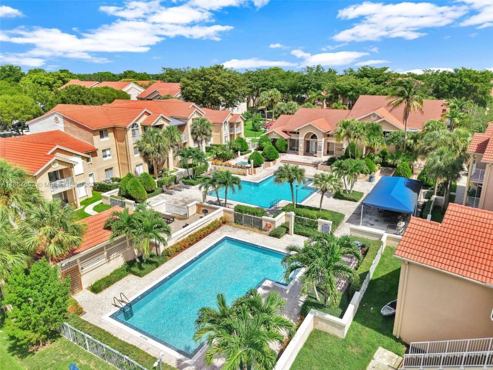 15770 SW 106th TER 102, Miami, Flórida 33196, Estados Unidos
